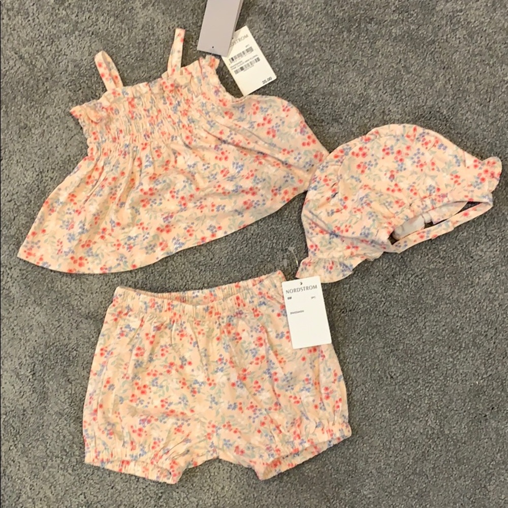 NWT - 3 piece set - Picture 5 of 5